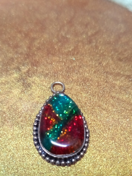 Jewelry - Teardrop Dazzle Pendant in Green and Red - Women's Jewelry